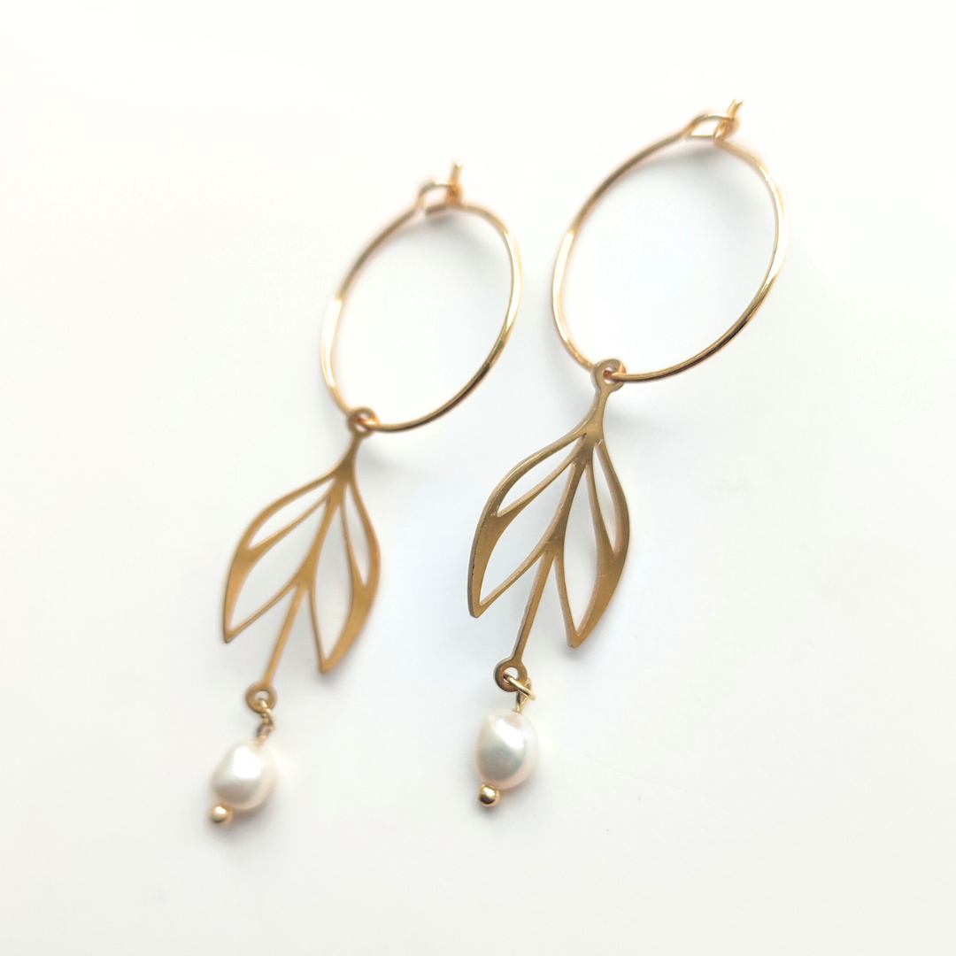 Freshwater Pearl Floral Hoop
