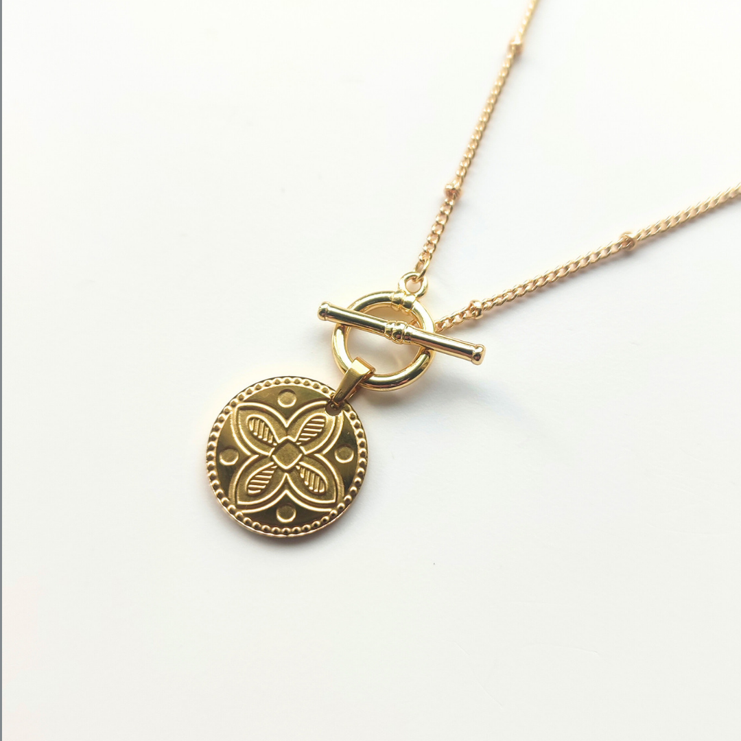 Floral Disc Pendant Necklace