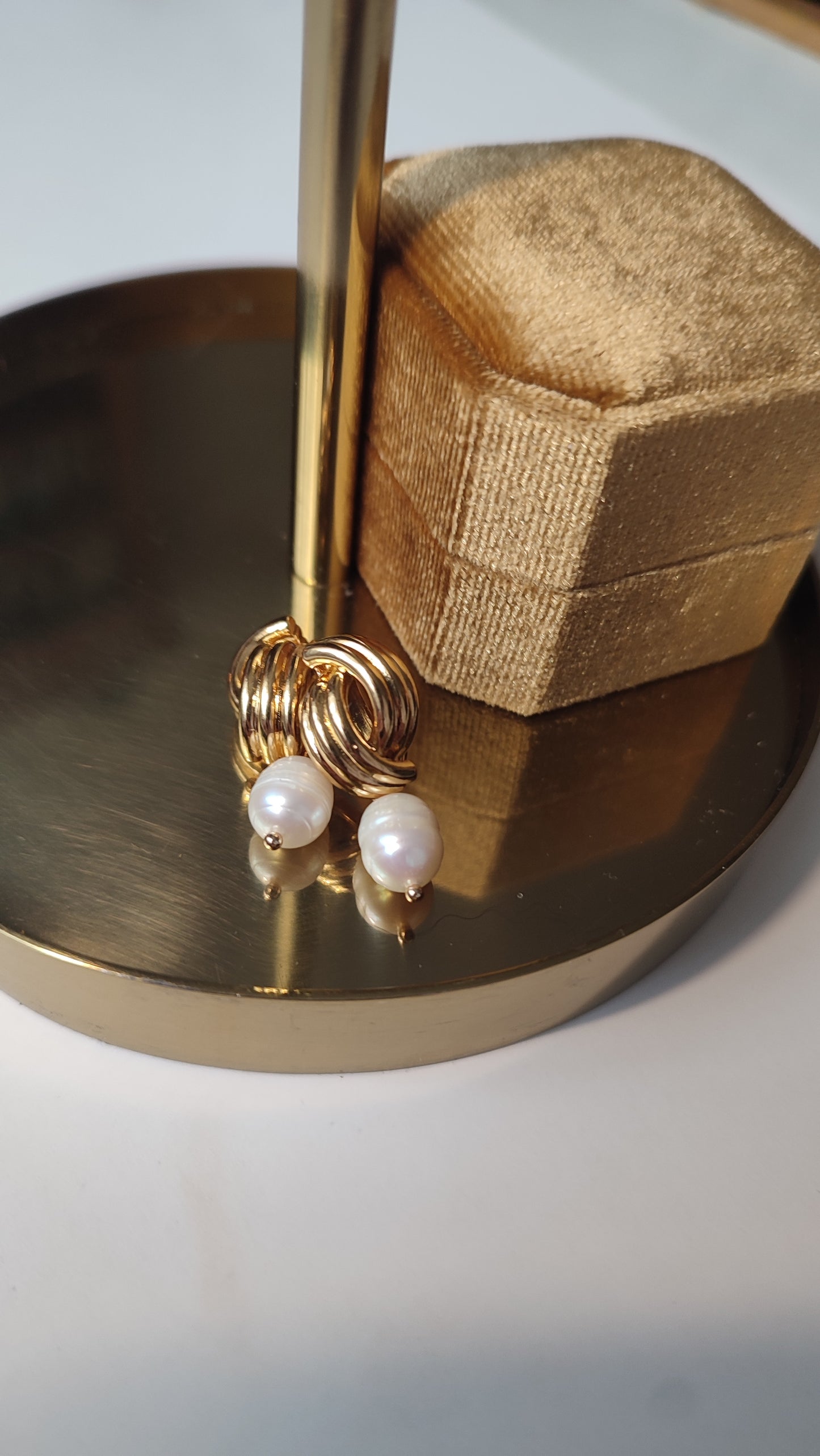 Twisted Pearl Earrings