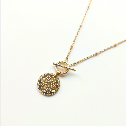 Floral Disc Pendant Necklace