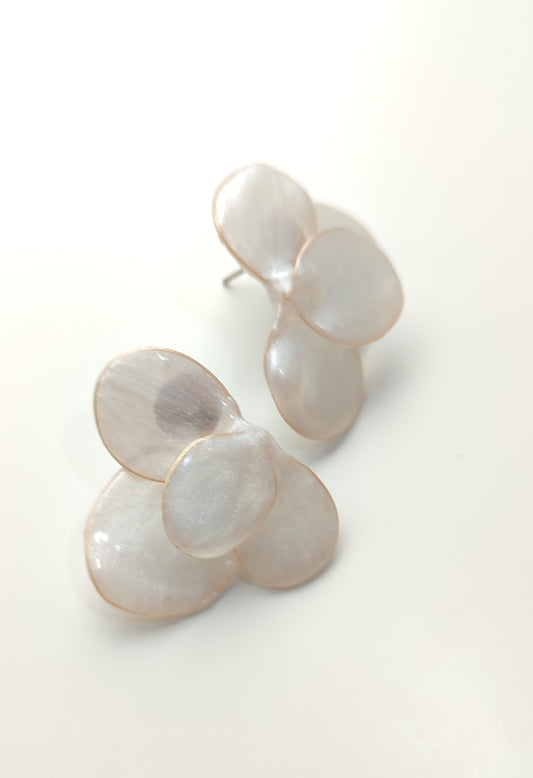 White Flower Resin Earrings